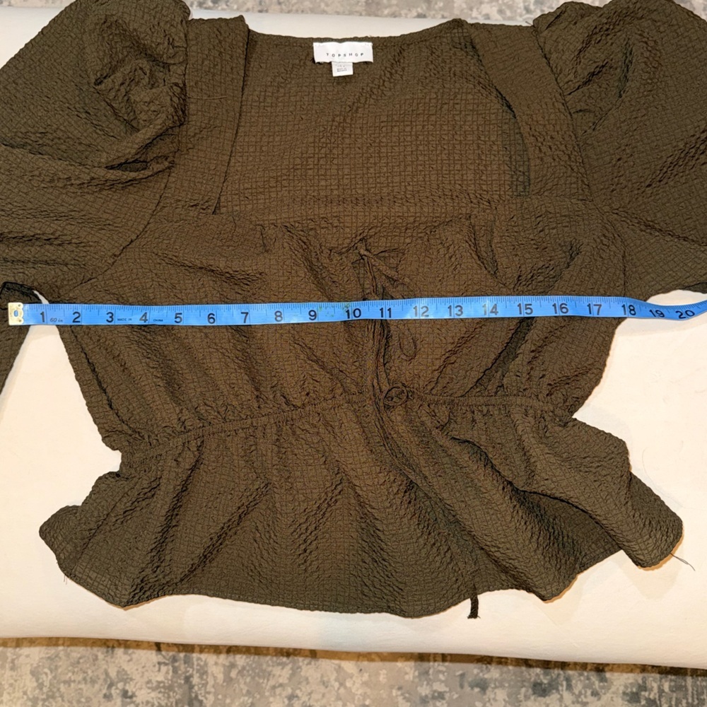 TOPSHOP Olive Green Puff Sleeve tie-front crop top - Picture 6 of 6